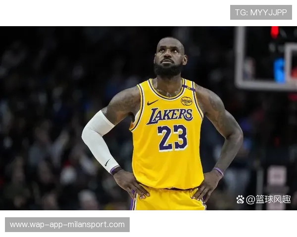 詹姆斯第三次夺取季后赛50+，历史性破纪录！，詹姆斯季后赛八次绝杀